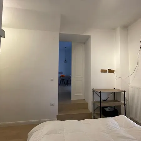 Gregor Apartment
